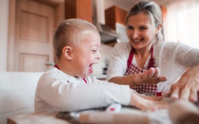 Vacances d’été avec un enfant en situation de handicap : nos experts répondent à vos questionnements
